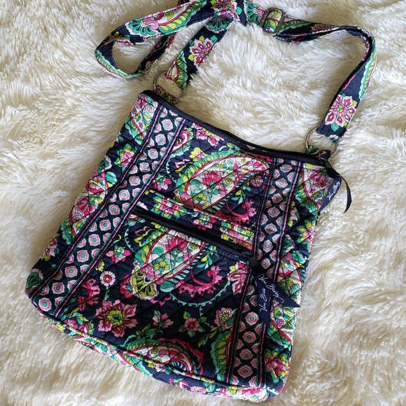 Vera Bradley Handbags - NWOT VERA bradley petal paisley hipster bag